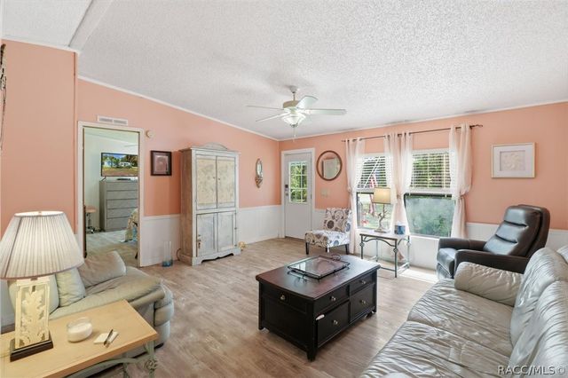 4390 N Williams Avenue, Crystal River, FL 34428