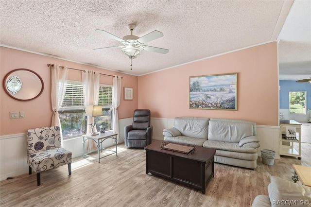 4390 N Williams Avenue, Crystal River, FL 34428