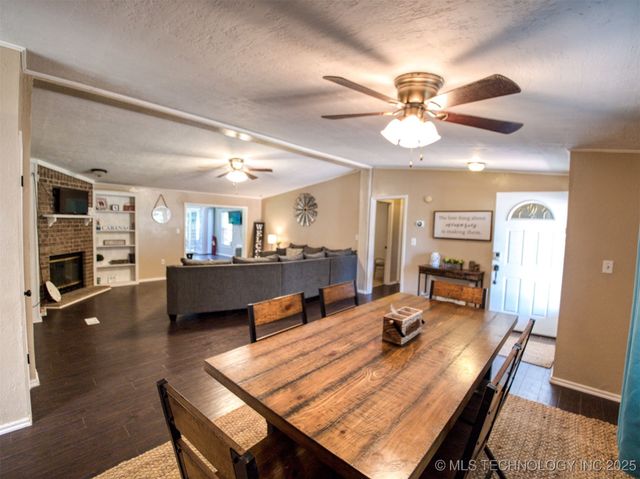 13883 Holiday Park, Kingston, OK 73439