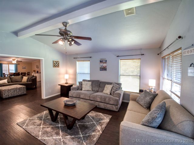 13883 Holiday Park, Kingston, OK 73439