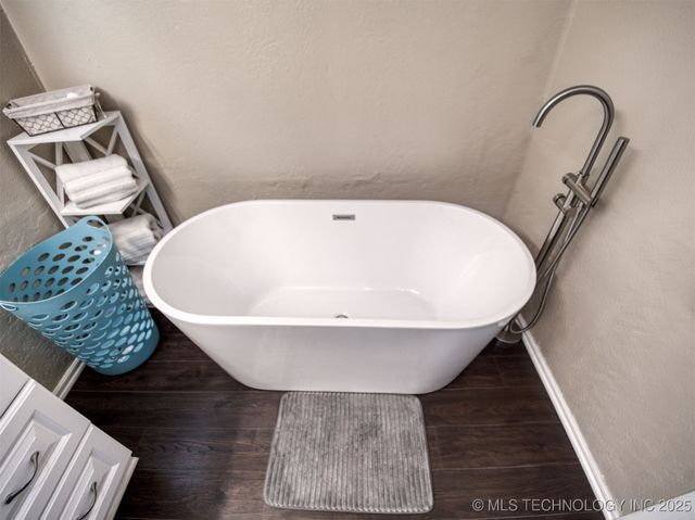 13883 Holiday Park, Kingston, OK 73439