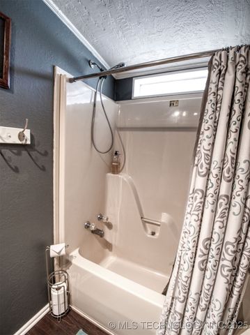 13883 Holiday Park, Kingston, OK 73439