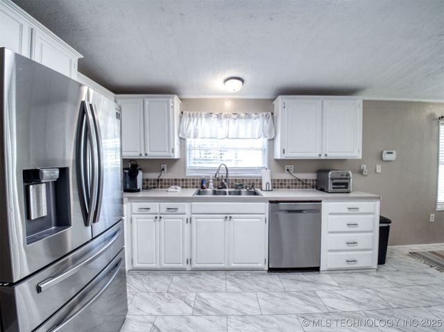 13883 Holiday Park, Kingston, OK 73439