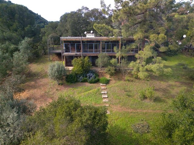 26969 Moody Rd., Los Altos Hills, CA 94022