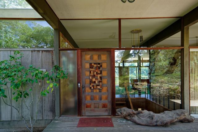 26969 Moody Rd., Los Altos Hills, CA 94022