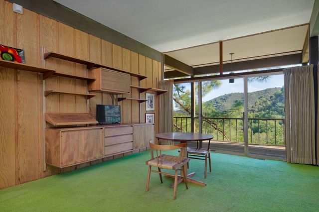 26969 Moody Rd., Los Altos Hills, CA 94022