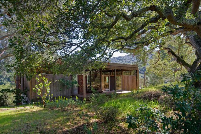 26969 Moody Rd., Los Altos Hills, CA 94022