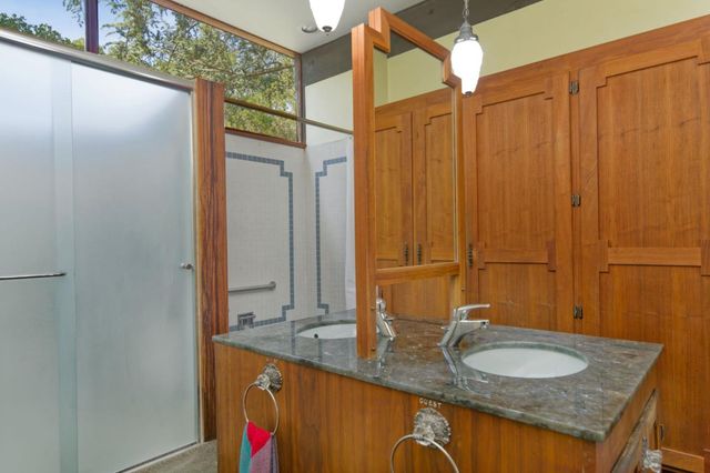 26969 Moody Rd., Los Altos Hills, CA 94022