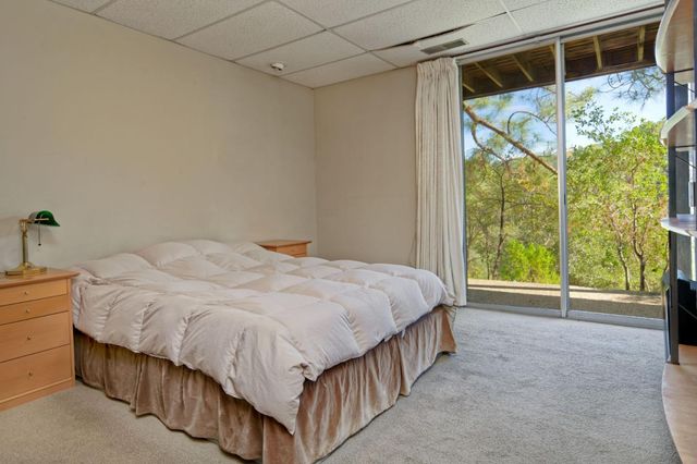 26969 Moody Rd., Los Altos Hills, CA 94022