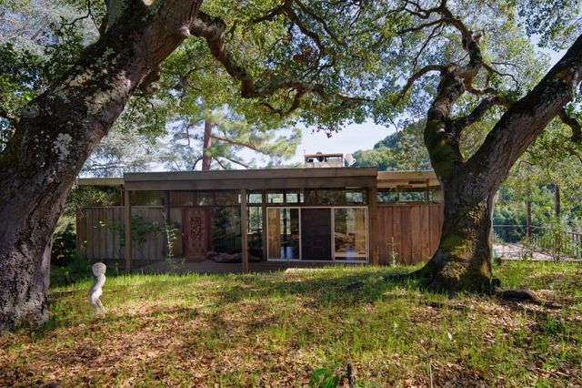 26969 Moody Rd., Los Altos Hills, CA 94022