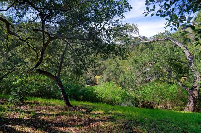 26969 Moody Rd., Los Altos Hills, CA 94022