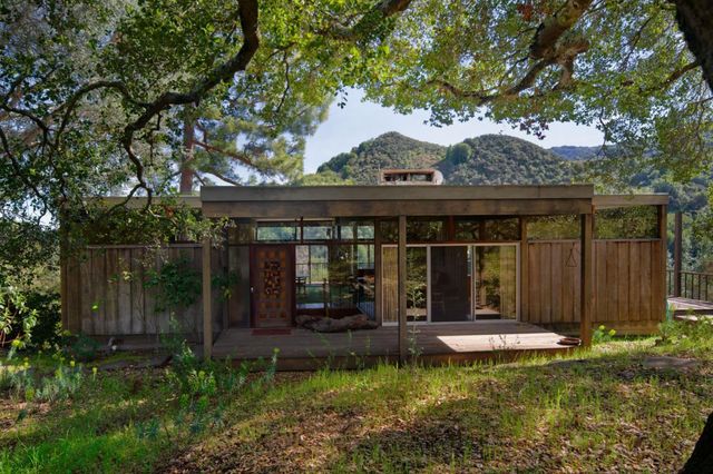 26969 Moody Rd., Los Altos Hills, CA 94022