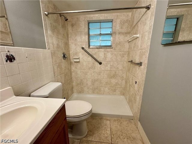 815 Courtington LN 1, Fort Myers, FL 33919