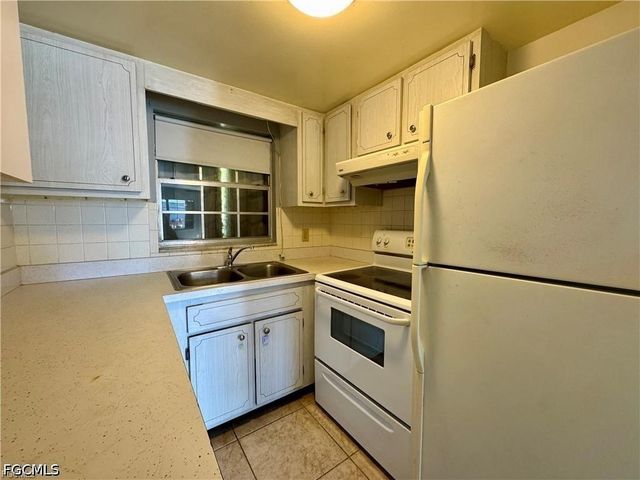 815 Courtington LN 1, Fort Myers, FL 33919