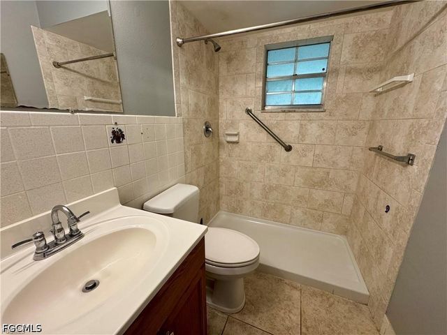 815 Courtington LN 1, Fort Myers, FL 33919