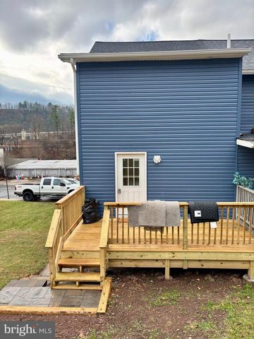 253 MAIN ST, Parryville, PA 18244