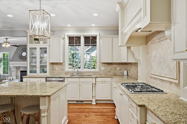 14232 Kingdom Court, Fishers, IN 46040