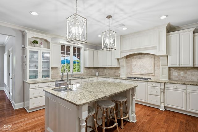 14232 Kingdom Court, Fishers, IN 46040