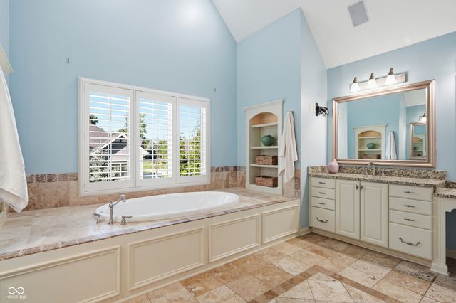14232 Kingdom Court, Fishers, IN 46040