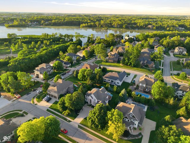 14232 Kingdom Court, Fishers, IN 46040