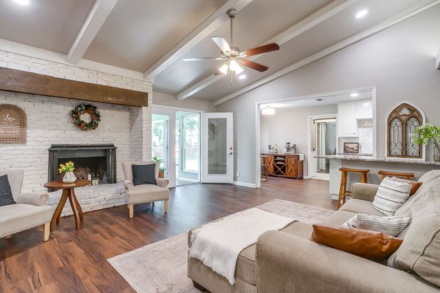 3817 Lawndale Avenue, Fort Worth, TX 76133