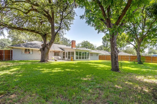 3817 Lawndale Avenue, Fort Worth, TX 76133