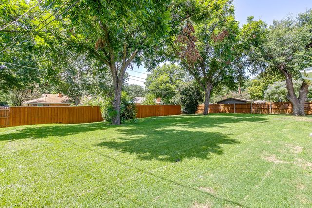 3817 Lawndale Avenue, Fort Worth, TX 76133
