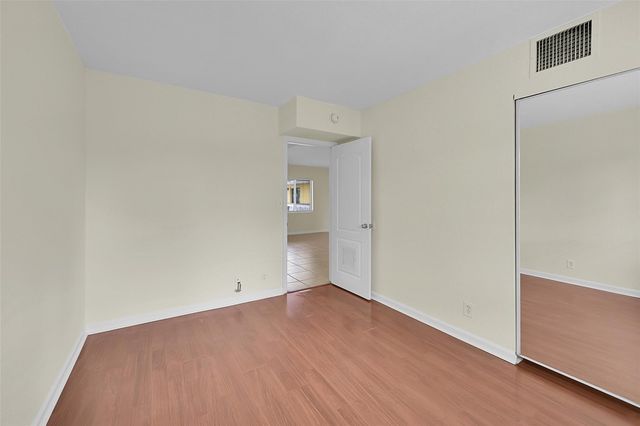 2655 NE 8th Avenue Apt 210, Wilton Manors, FL 33334