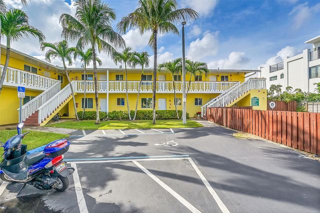 2655 NE 8th Avenue Apt 210, Wilton Manors, FL 33334