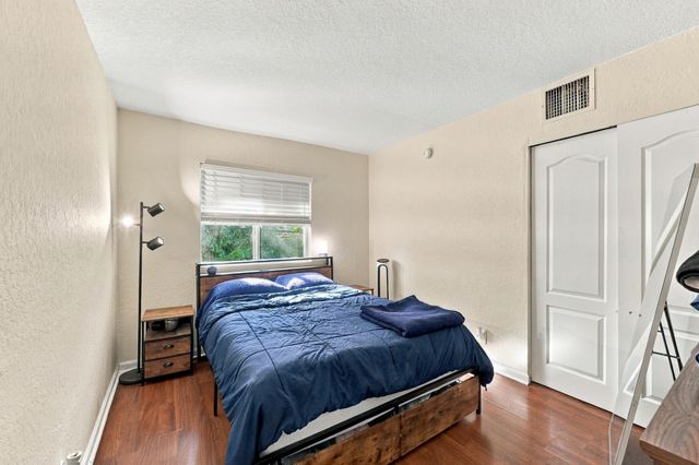 2655 NE 8th Avenue Apt 210, Wilton Manors, FL 33334