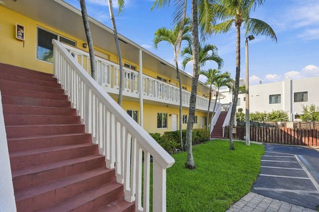 2655 NE 8th Avenue Apt 210, Wilton Manors, FL 33334