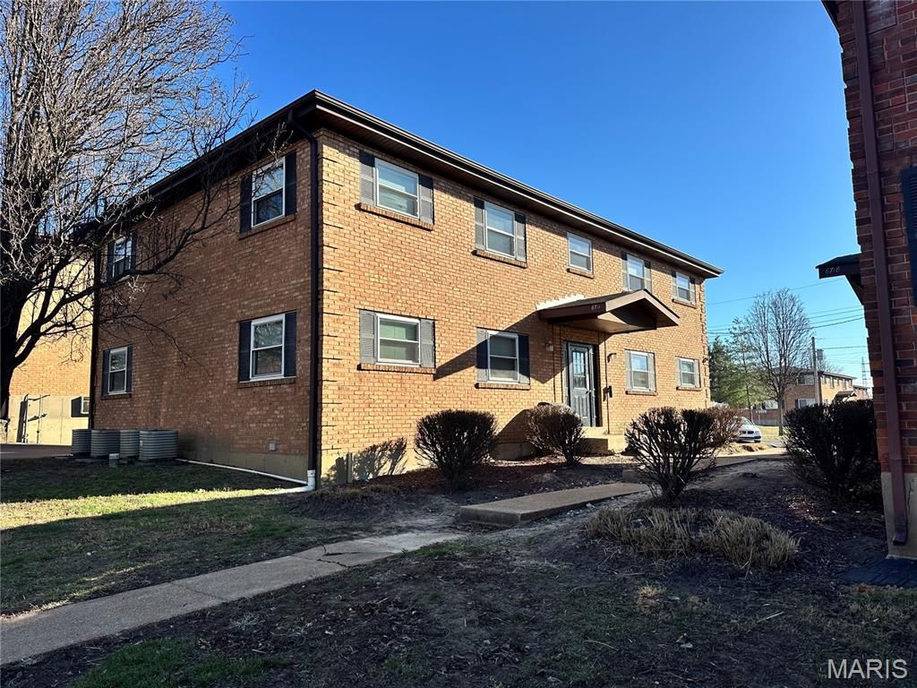 6714 Colony Acres Drive, Unincorporated, MO 63123