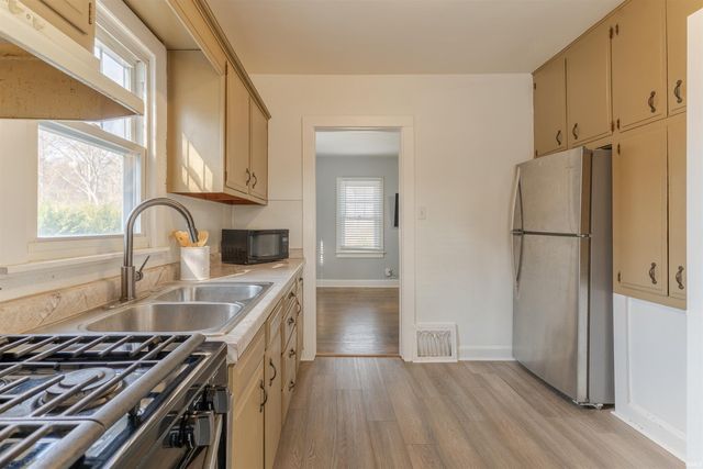 1707 Russell Avenue, Evansville, IN 47720