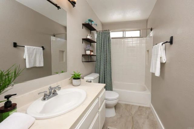 4110 Alana Circle, Oceanside, CA 92056