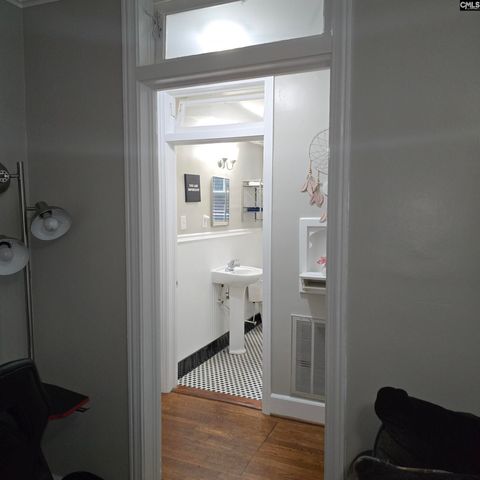 3411 RIVER Drive B, Columbia, SC 29201