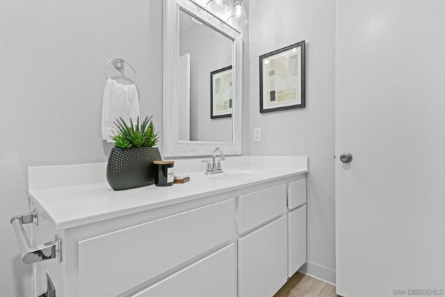 5673 Lake Murray Blvd B, La Mesa, CA 91942