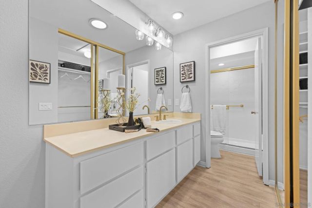 5673 Lake Murray Blvd B, La Mesa, CA 91942