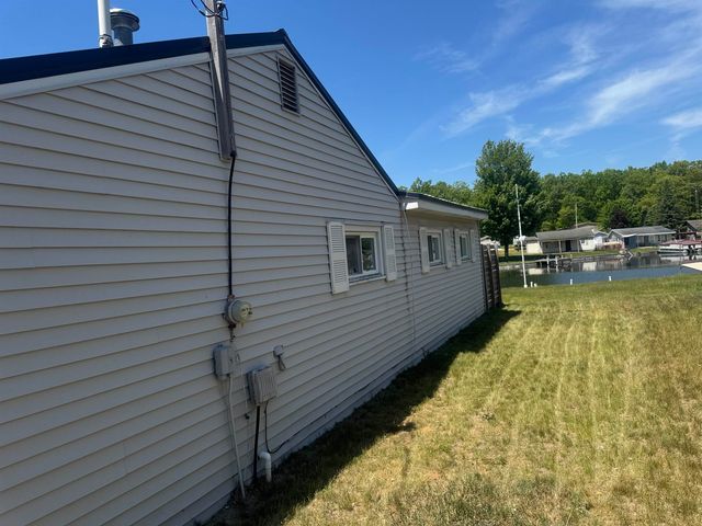 6579 Saw Mill Road, Harrison, MI 48625