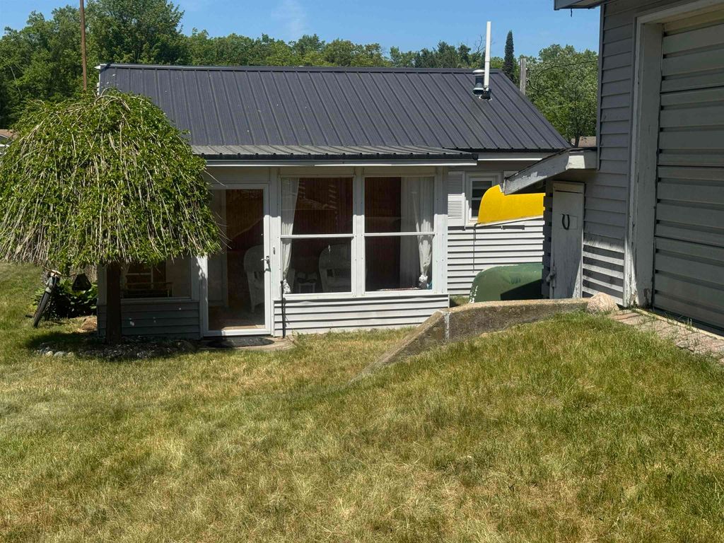 6579 Saw Mill Road, Harrison, MI 48625