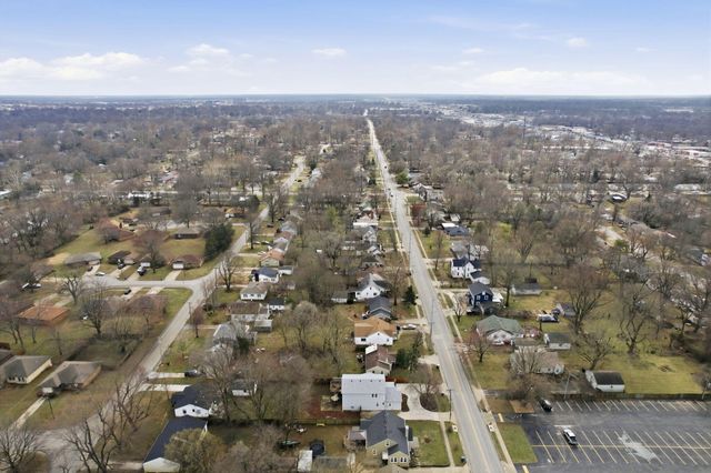 1834 S Jefferson Avenue, Springfield, MO 65807