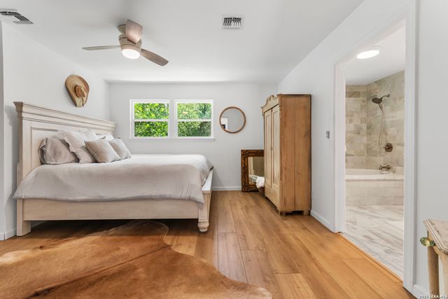 105 JACOB DR, Boerne, TX 78006