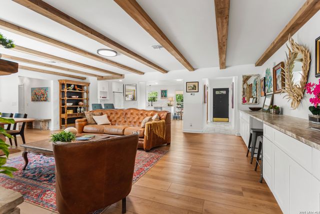 105 JACOB DR, Boerne, TX 78006