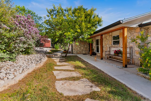 105 JACOB DR, Boerne, TX 78006