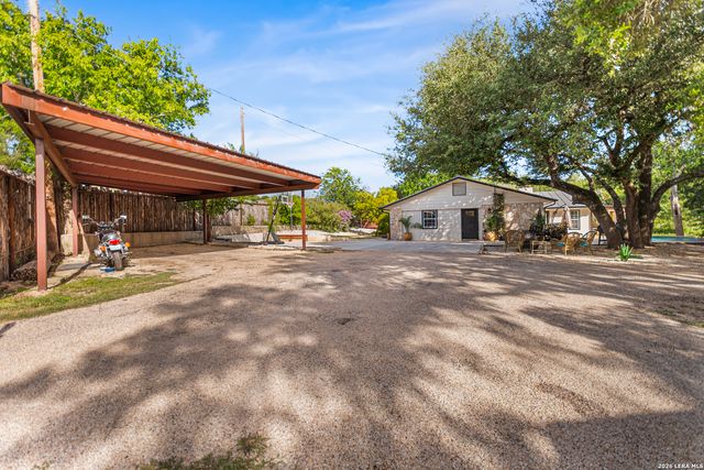 105 JACOB DR, Boerne, TX 78006