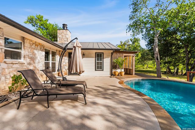 105 JACOB DR, Boerne, TX 78006
