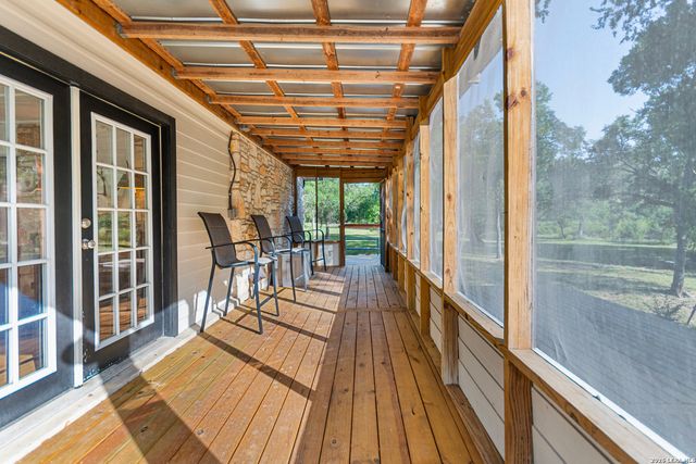 105 JACOB DR, Boerne, TX 78006