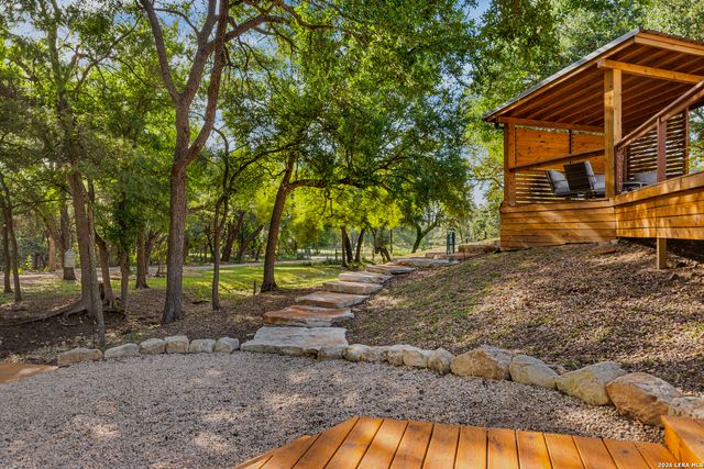 105 JACOB DR, Boerne, TX 78006