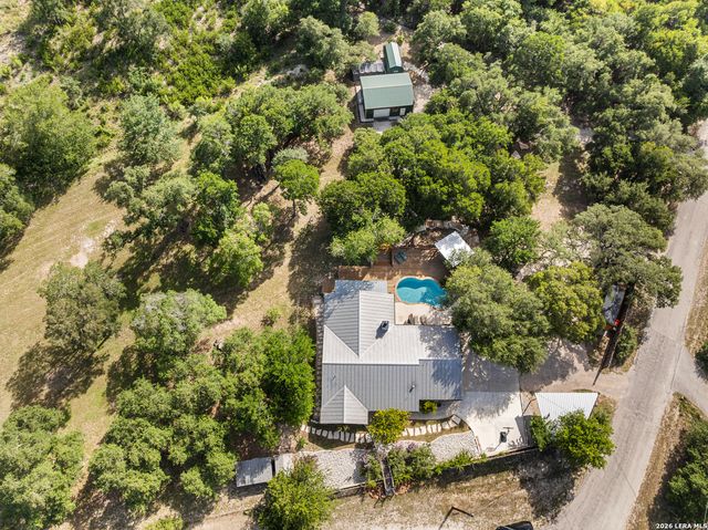 105 JACOB DR, Boerne, TX 78006
