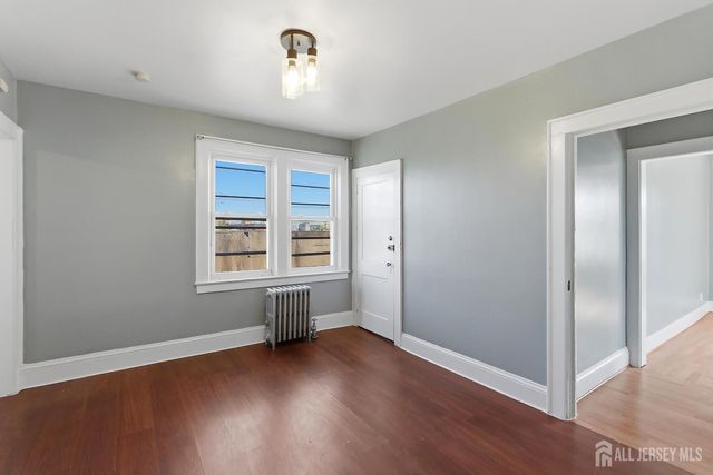 10 Garfield Street, Linden, NJ 07036