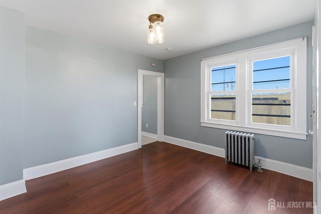 10 Garfield Street, Linden, NJ 07036